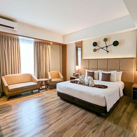 Horison Ciledug Jakarta Exterior photo