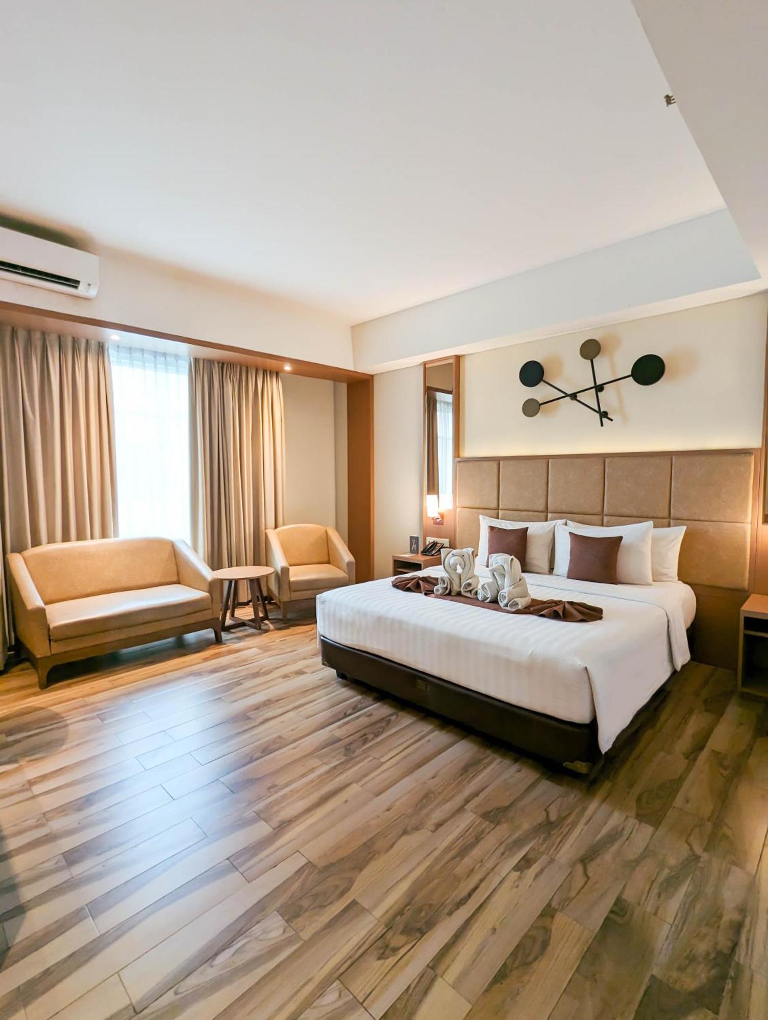 Horison Ciledug Jakarta Exterior photo