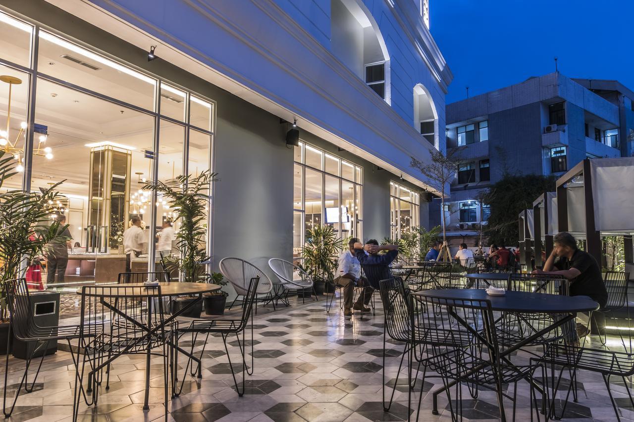 Horison Ciledug Jakarta Exterior photo