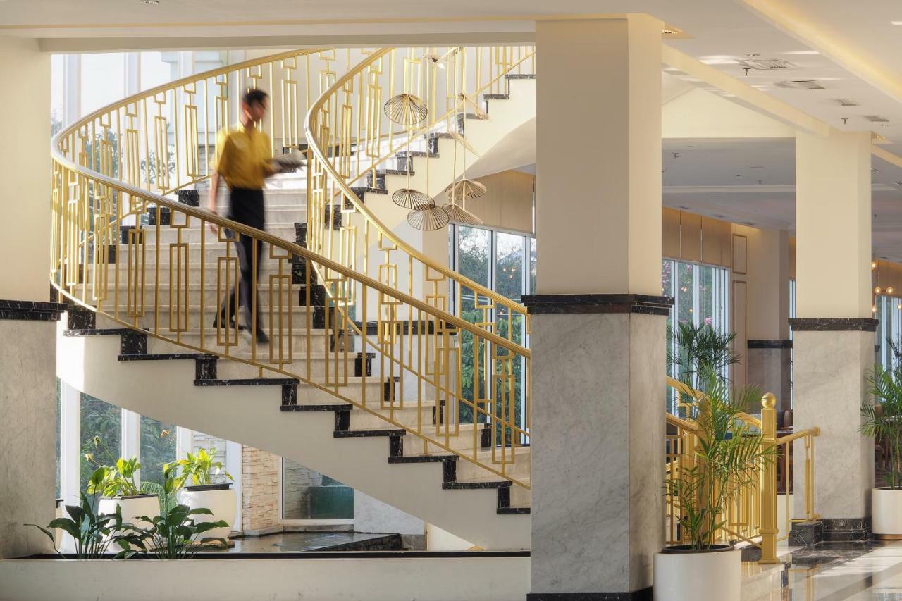 Horison Ciledug Jakarta Exterior photo