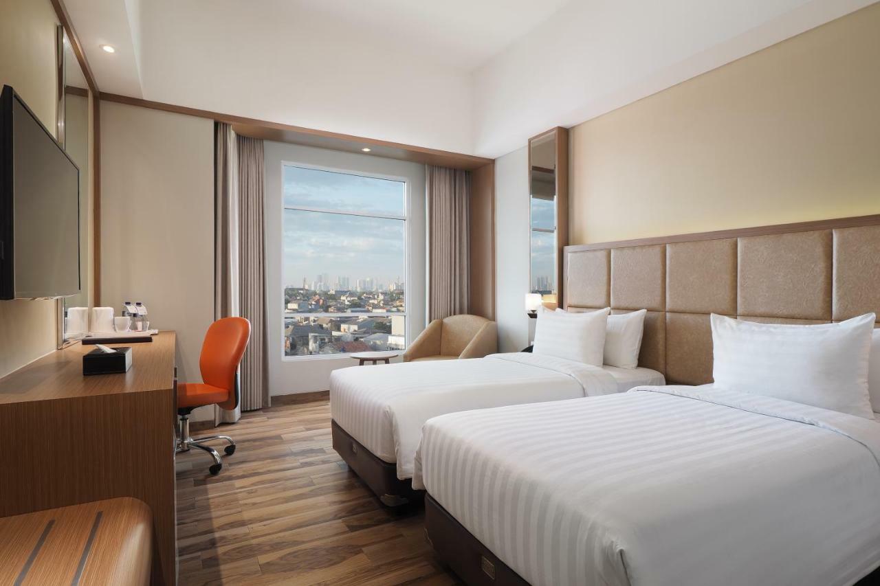 Horison Ciledug Jakarta Exterior photo